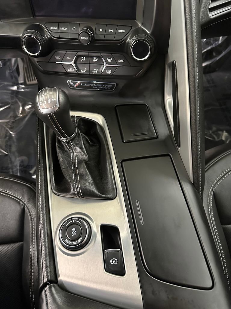Used 2015 Chevrolet Corvette Stingray Coupe w/ ZF1 Appearance Package image 17