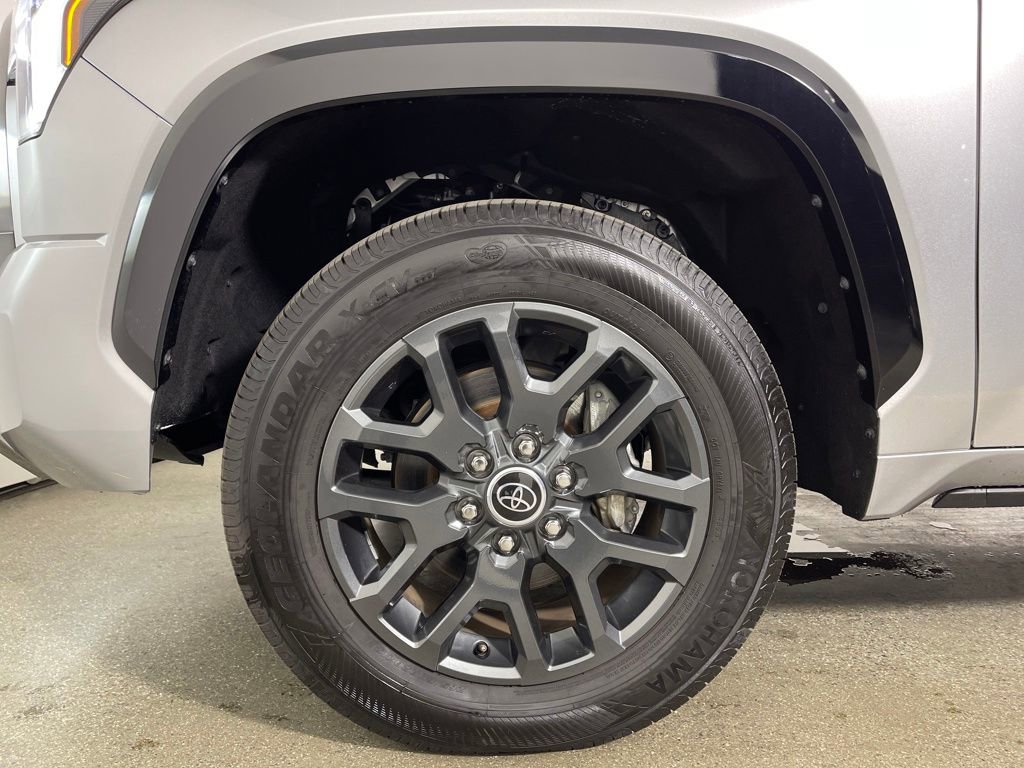 Used 2023 Toyota Tundra Platinum image 11
