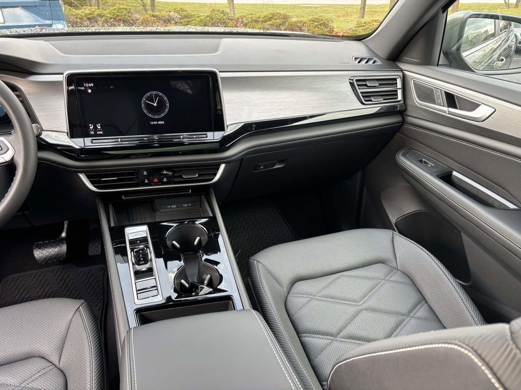 New 2026 Volkswagen Atlas Cross Sport SE image 32