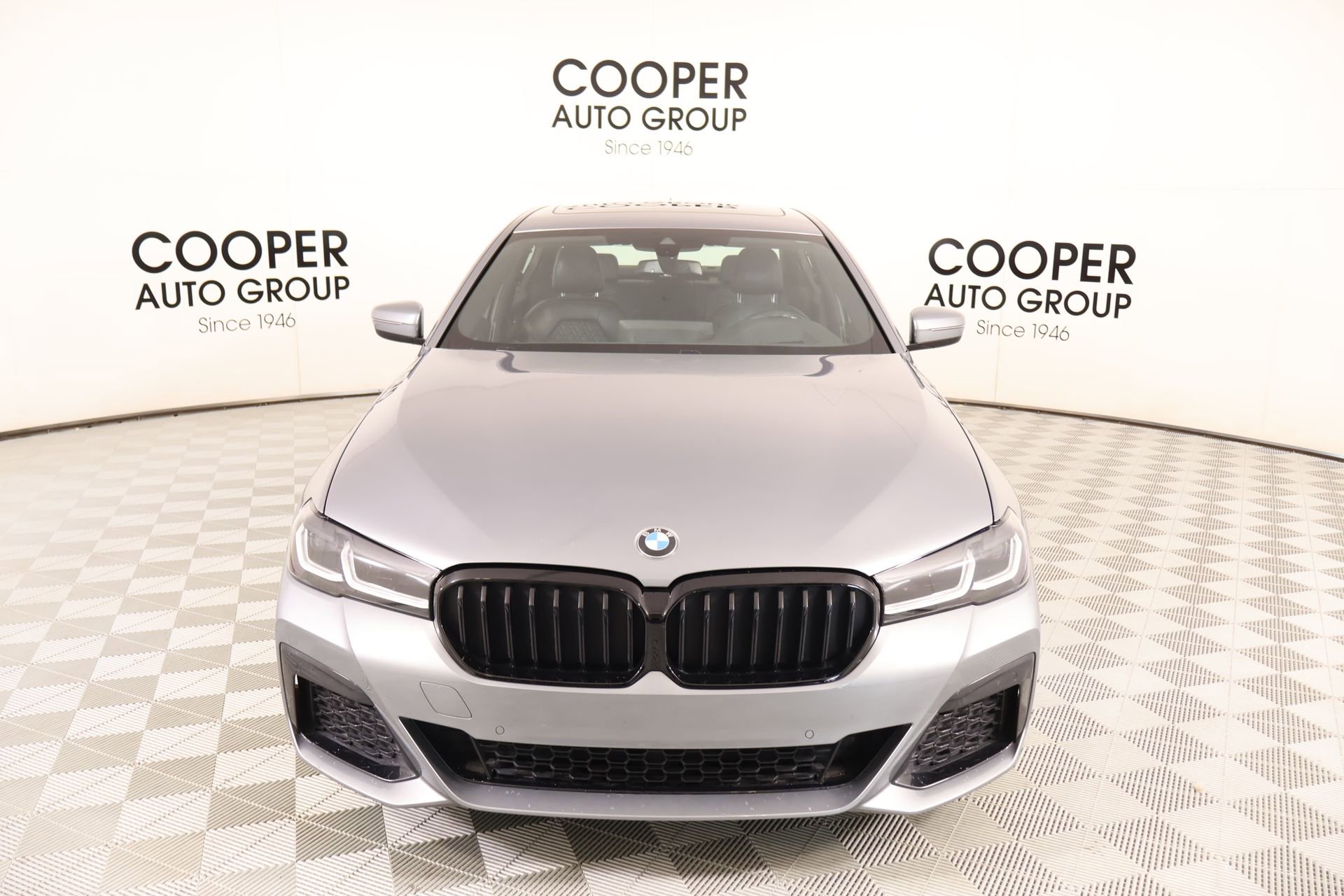 Certified 2023 BMW 530i xDrive w/ M Sport Package AWD/4WD image 10