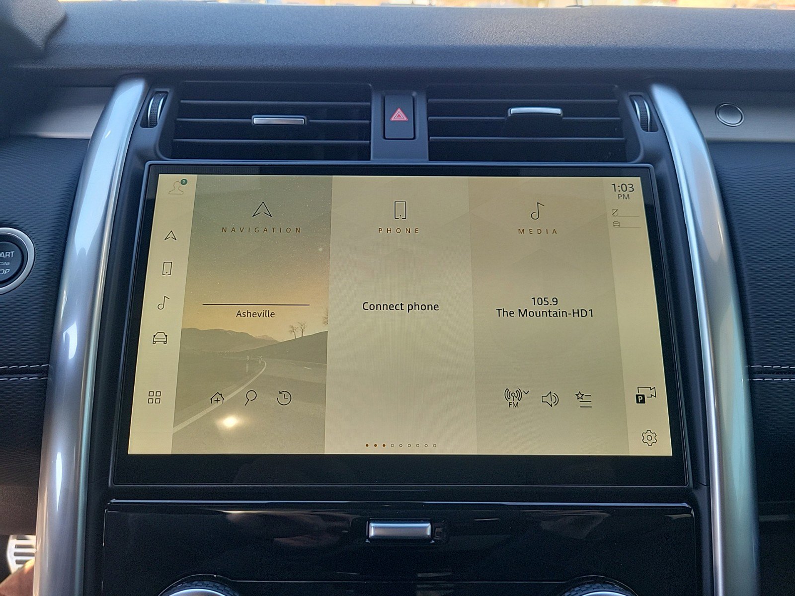 Certified 2025 Land Rover Discovery Dynamic SE image 29