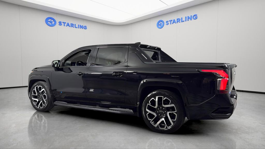 Used 2024 Chevrolet Silverado EV RST image 4