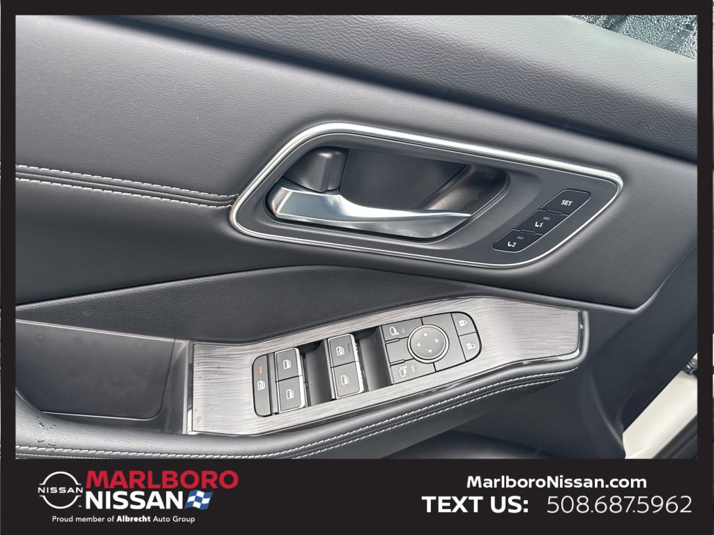 New 2026 Nissan Rogue Platinum image 21