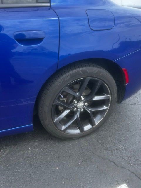 Used 2021 Dodge Charger SXT w/ Blacktop Package image 4