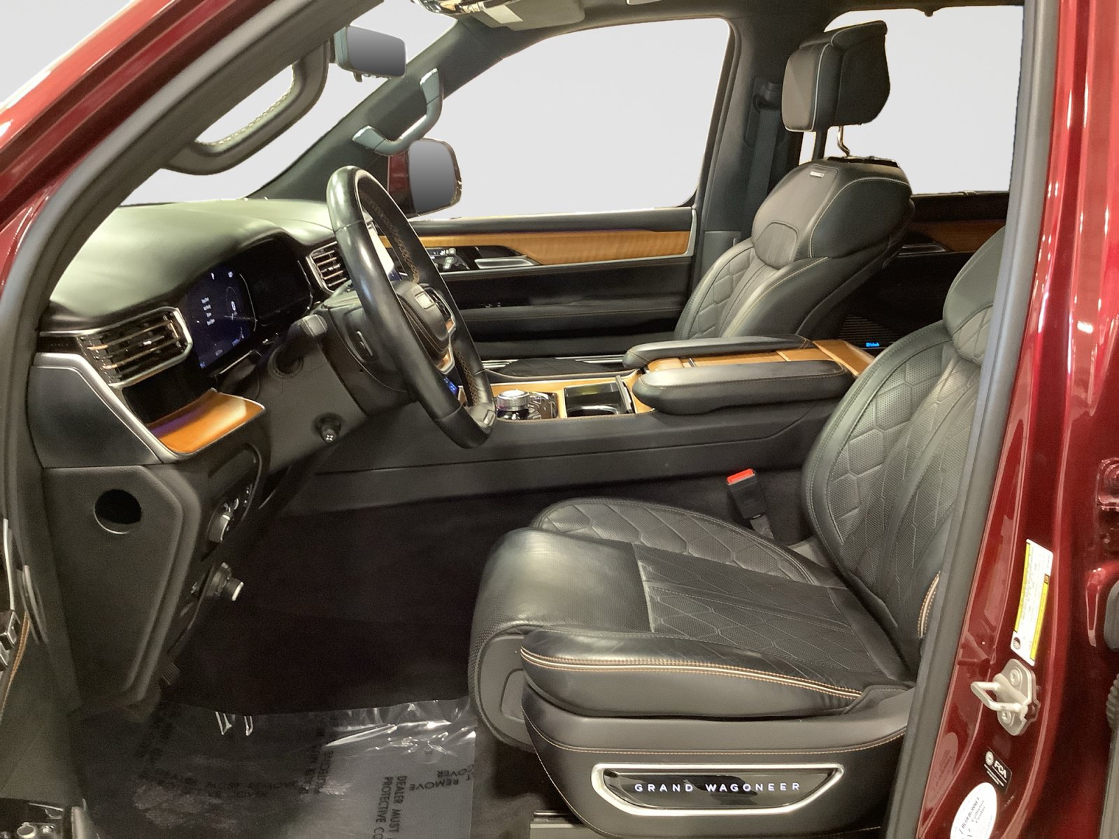 Used 2022 Jeep Grand Wagoneer Series III AWD/4WD image 11