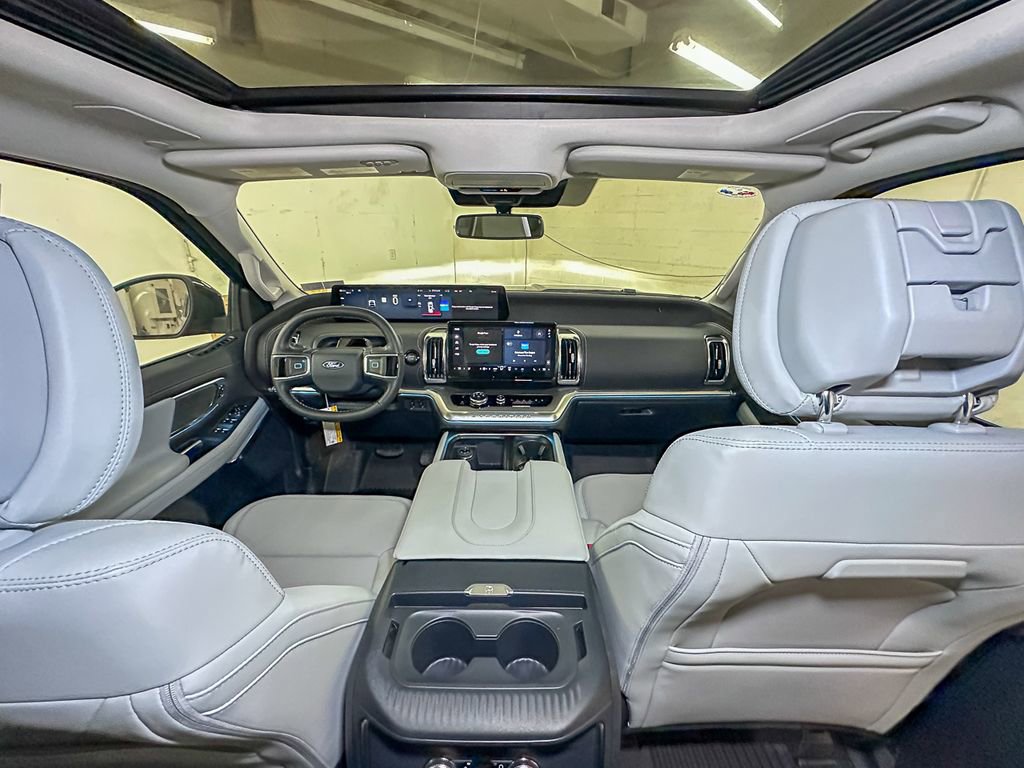 New 2026 Ford Expedition Platinum image 30