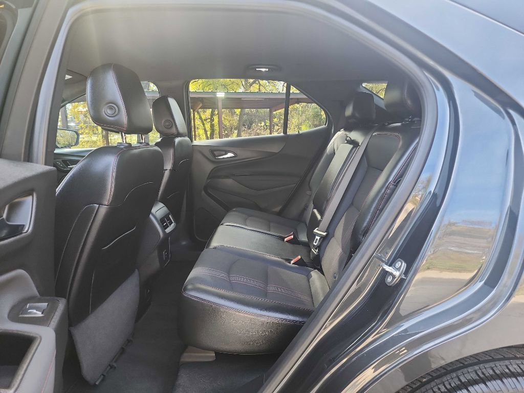 Used 2023 Chevrolet Equinox RS image 30