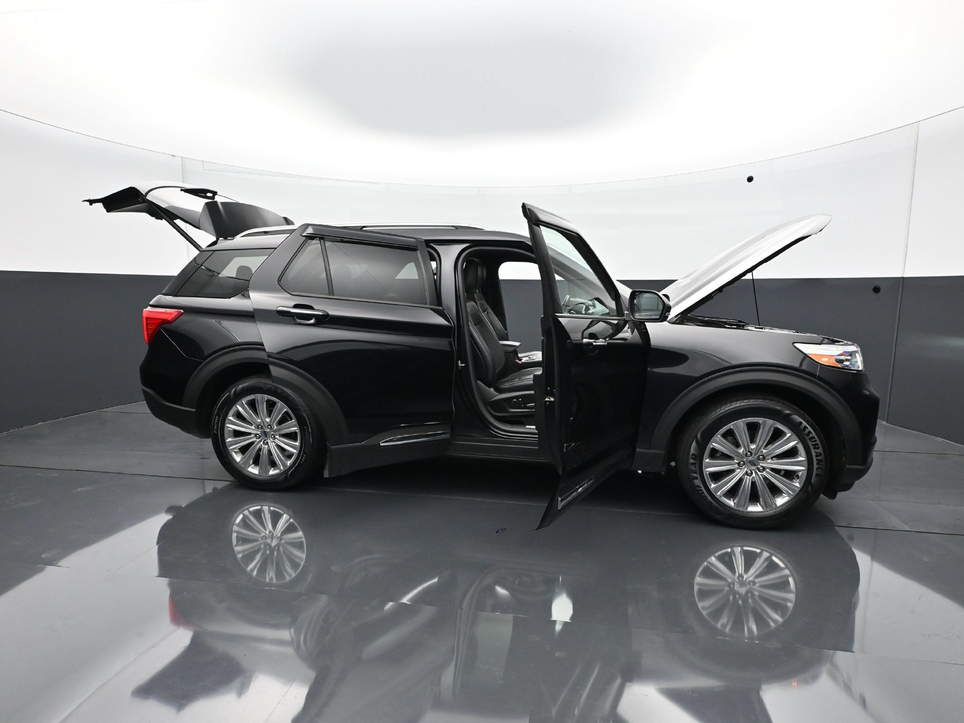 Used 2020 Ford Explorer Limited AWD/4WD image 39