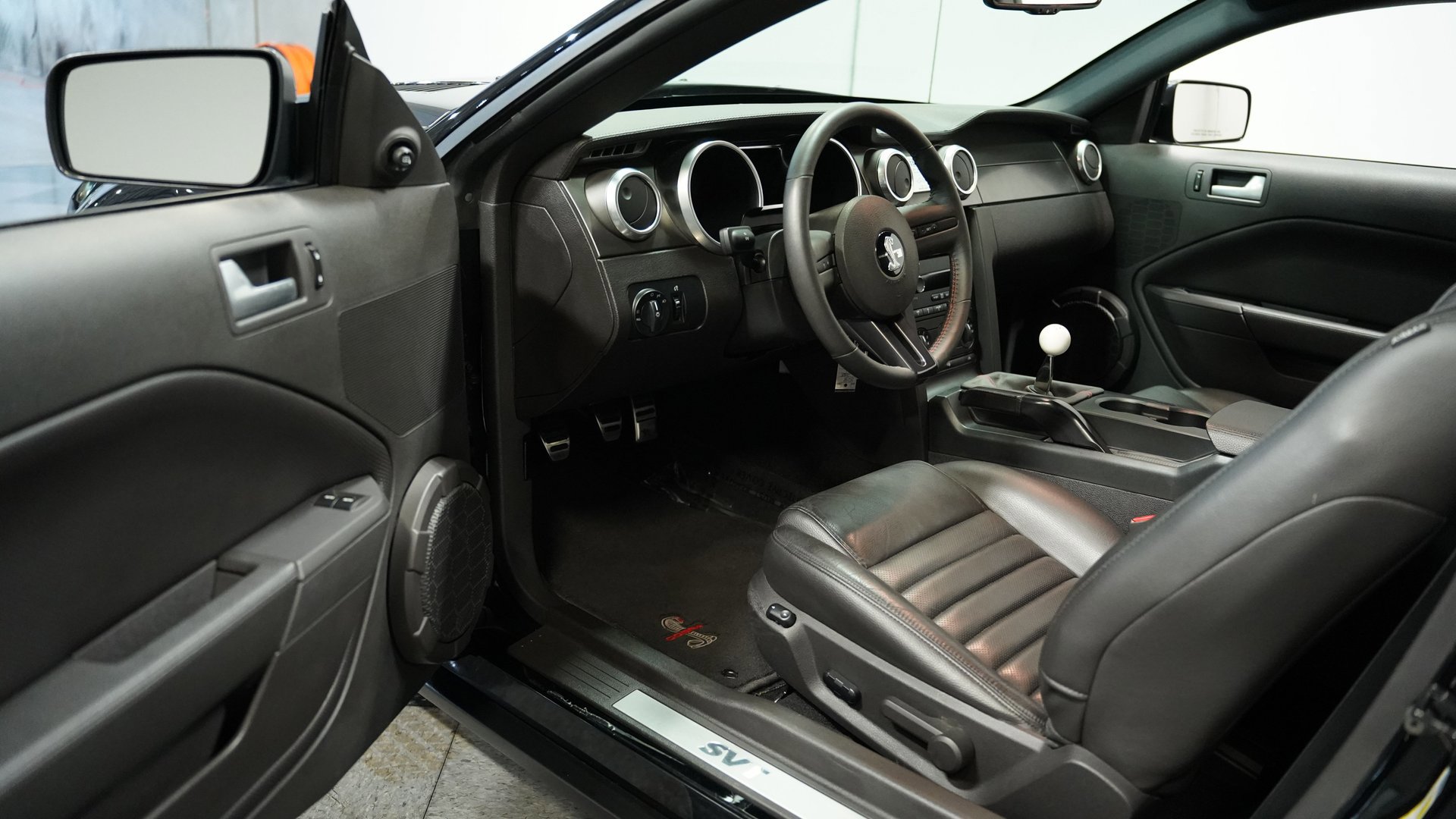 Used 2008 Ford Mustang Shelby GT500 image 4