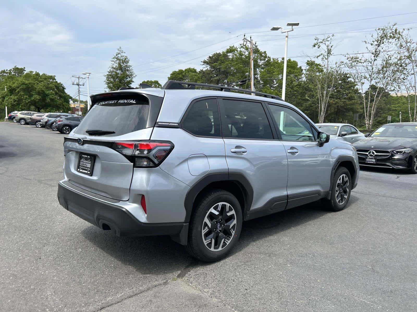 Used 2026 Subaru Forester Premium AWD/4WD image 3