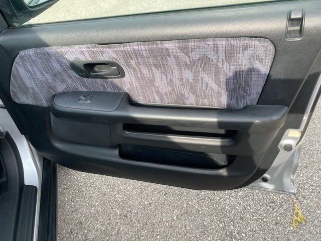 Used 2003 Honda CR-V LX image 28