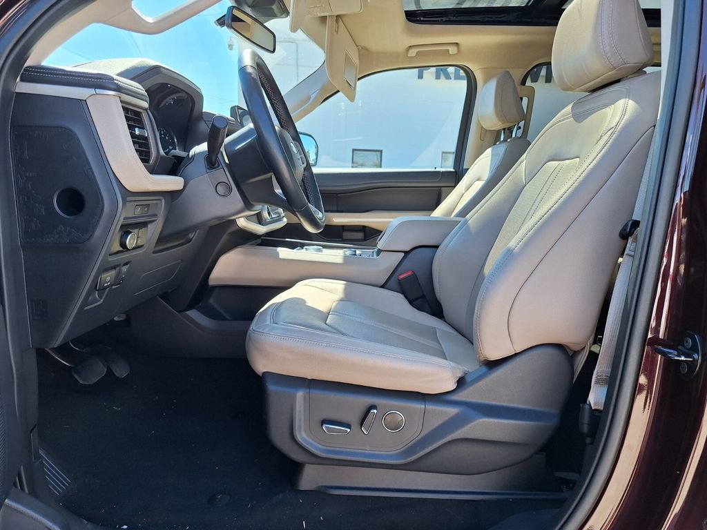 Used 2024 Ford Expedition Max Limited image 12