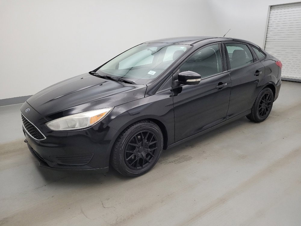 Used 2016 Ford Focus SE FWD image 2