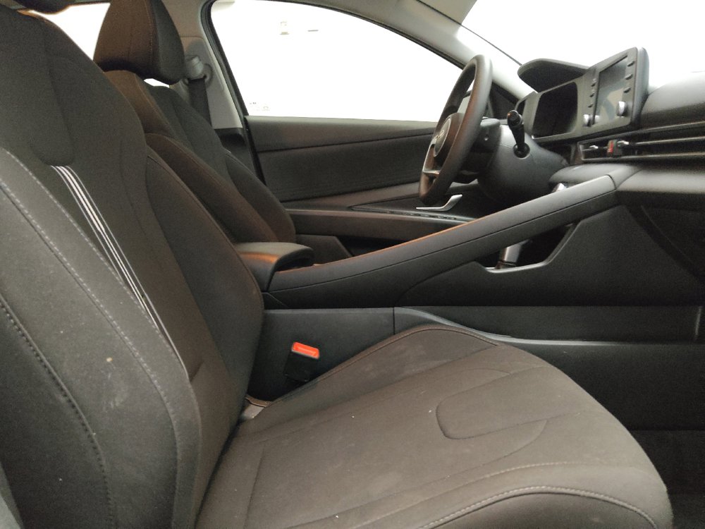 Used 2025 Hyundai Elantra Hybrid FWD image 21