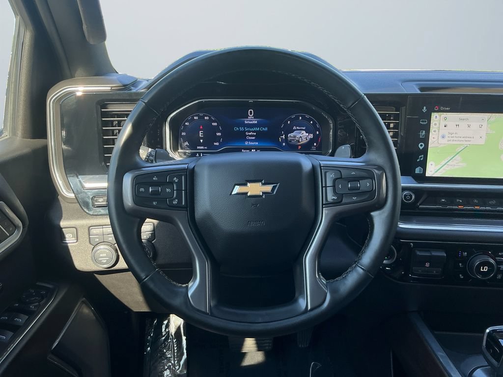 Used 2025 Chevrolet Silverado 1500 High Country w/ Technology Package AWD/4WD image 13