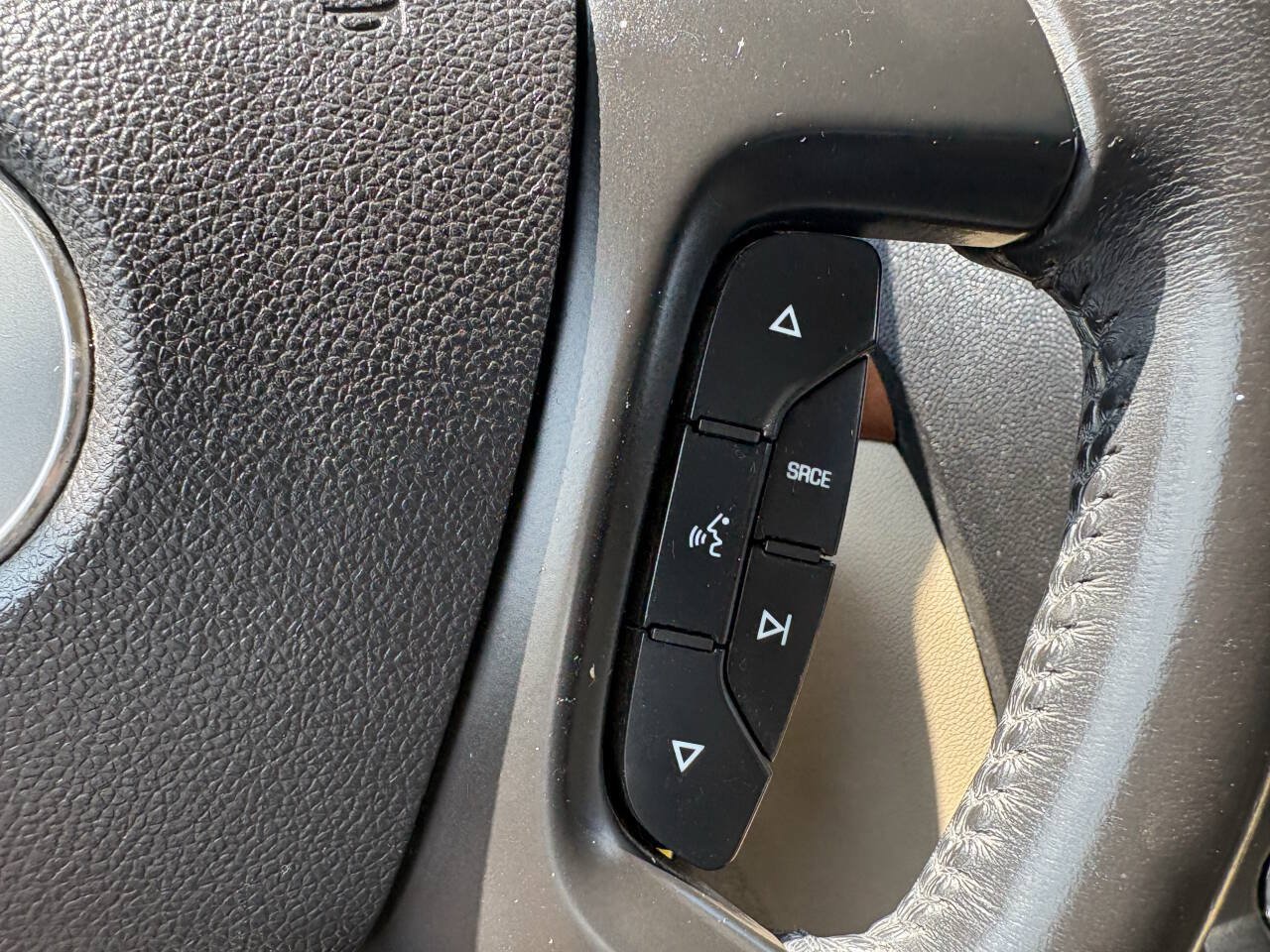 Used 2007 Saturn Outlook XR w/ Premium Trim Pkg FWD image 42