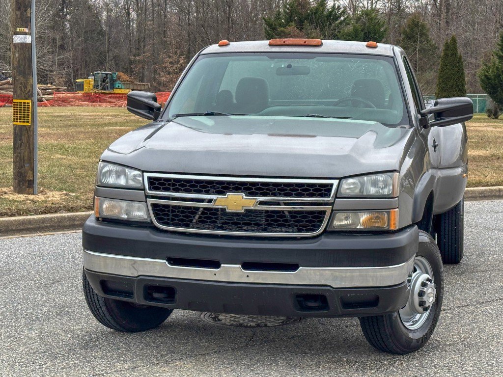 Used 2006 Chevrolet Silverado 3500 Work Truck w/ Snow Plow Prep Package image 6