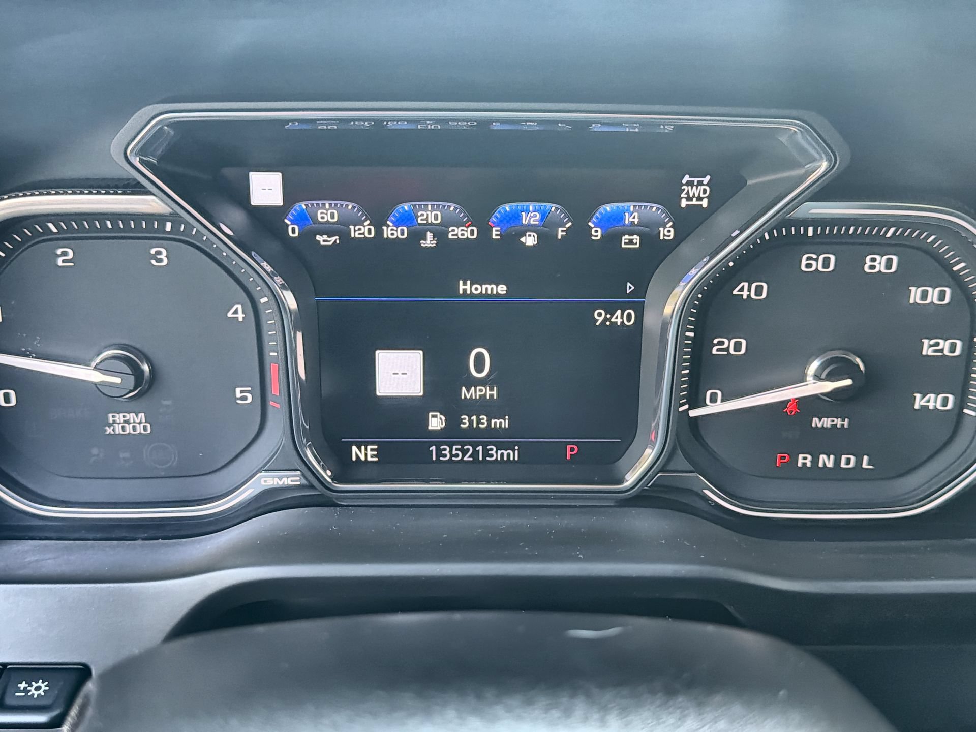 Used 2022 GMC Sierra 2500 AT4 w/ AT4 Premium Plus Package AWD/4WD image 15