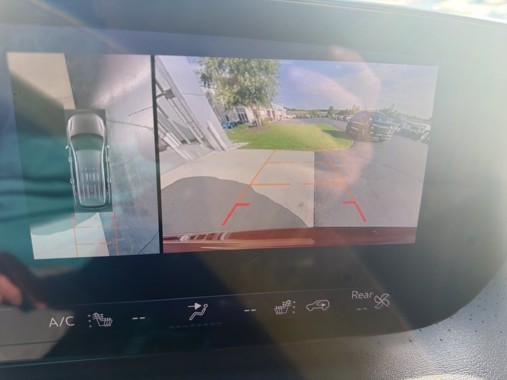 Certified 2025 Buick Enclave Avenir w/ Super Cruise Package AWD/4WD image 19