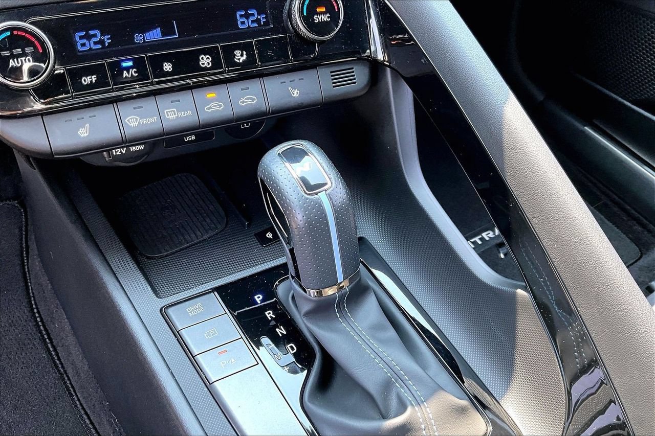 Used 2025 Hyundai Elantra N FWD image 30
