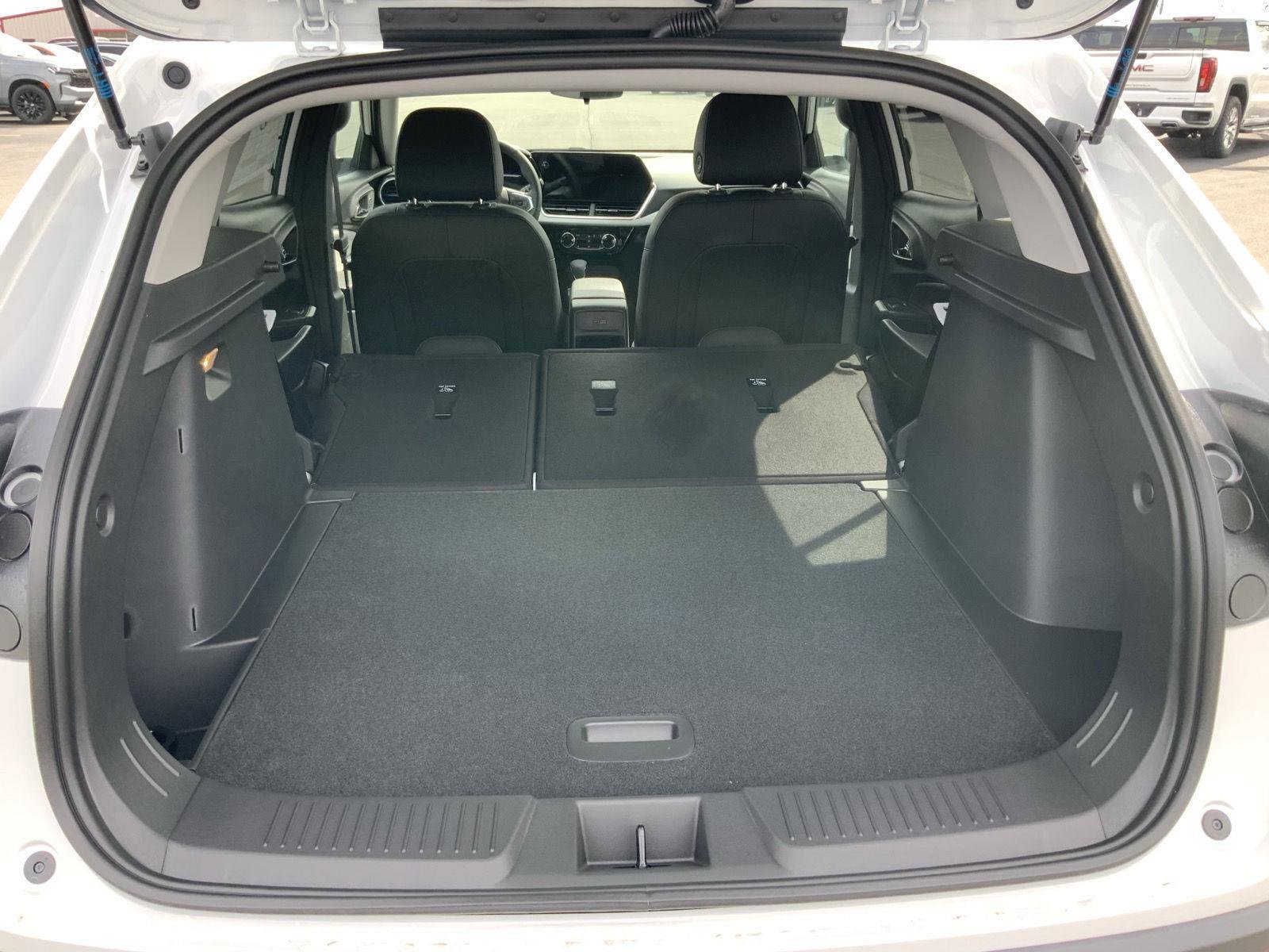 New 2026 Chevrolet Trax LT image 9