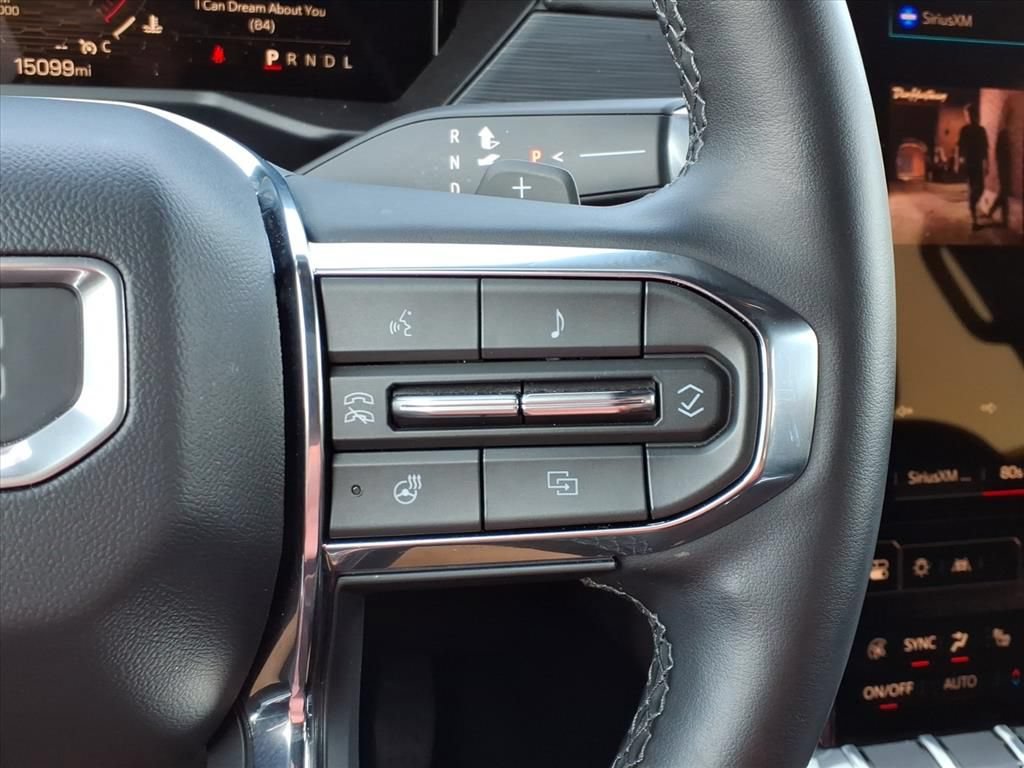 Used 2025 GMC Acadia Elevation AWD/4WD image 16