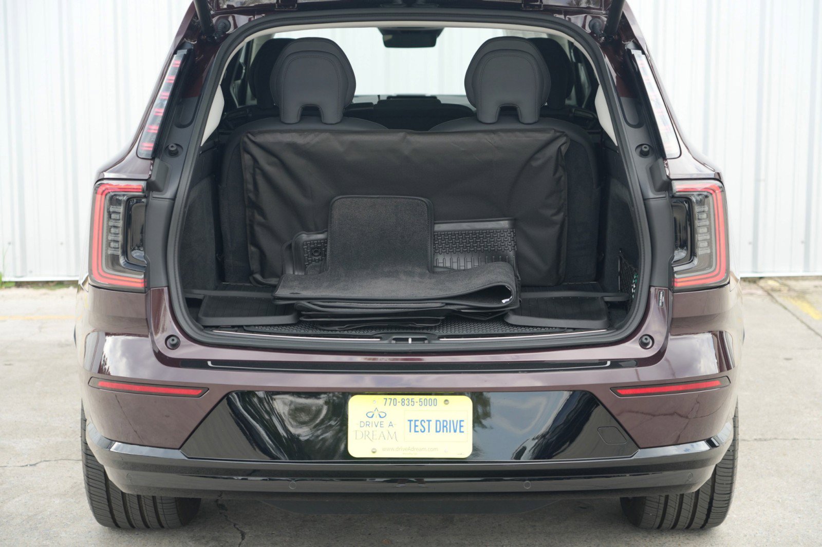 Used 2025 Volvo EX90 Ultra image 10