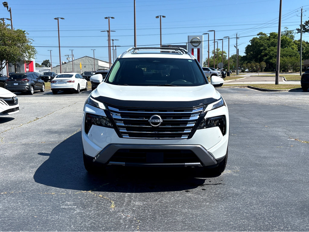 Used 2024 Nissan Rogue SL w/ SL Premium Package image 2