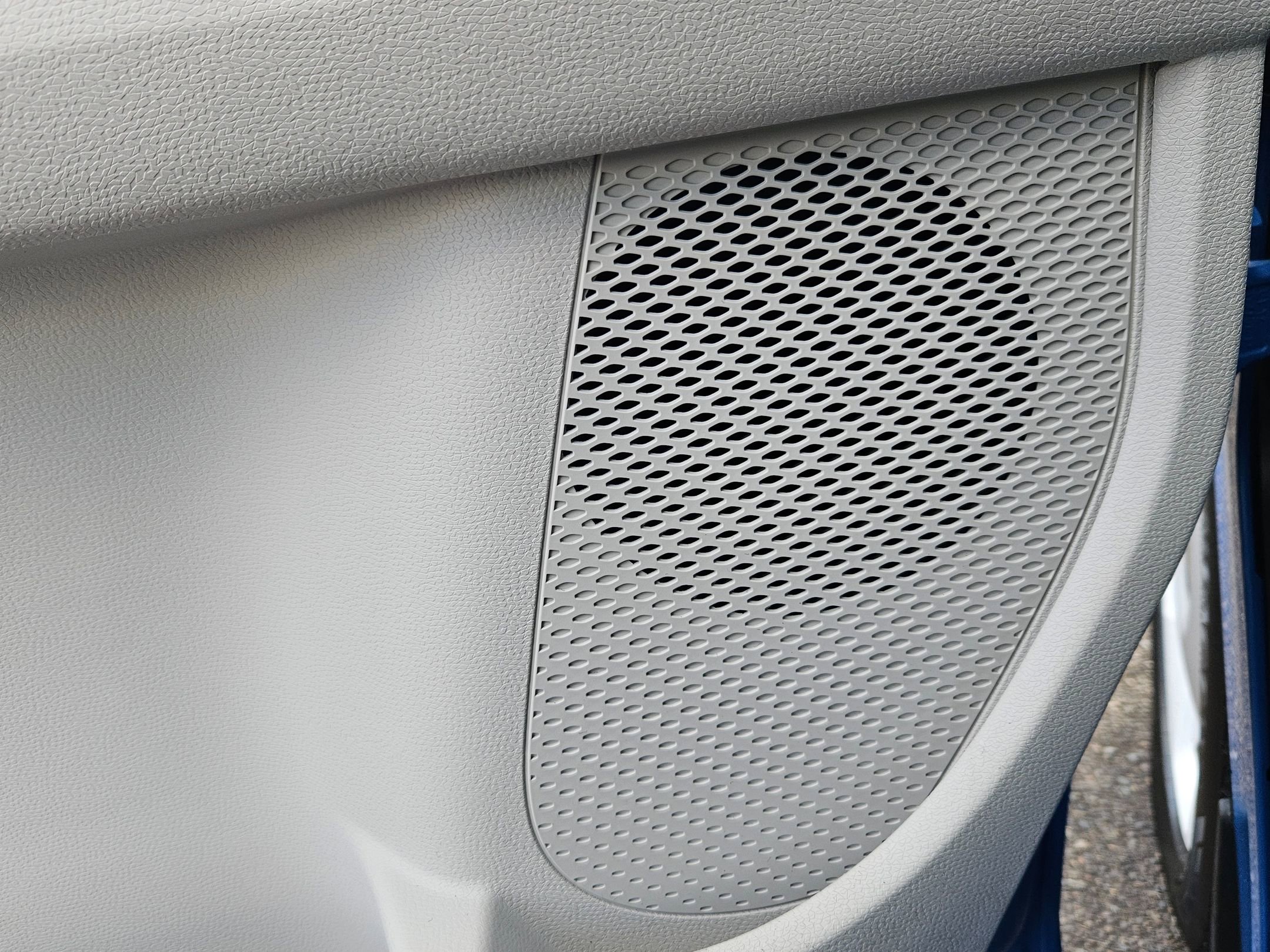 New 2025 Volkswagen ID. Buzz 1st Edition AWD/4WD image 11