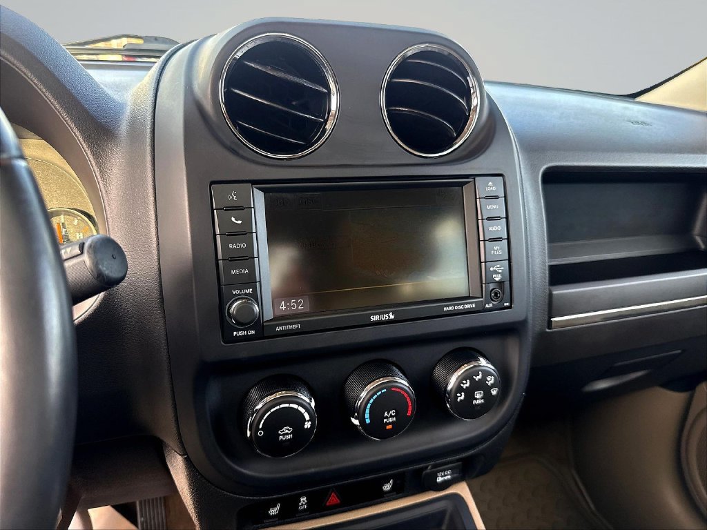 Used 2015 Jeep Patriot Latitude w/ Sun/Sound Group AWD/4WD image 20