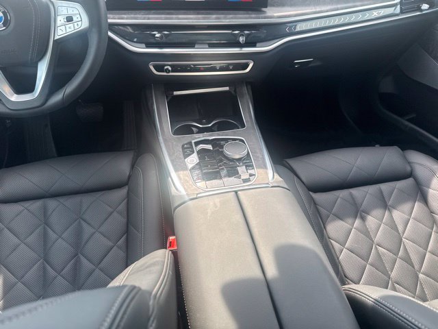 Used 2026 BMW X7 xDrive40i w/ Premium Package AWD/4WD image 22