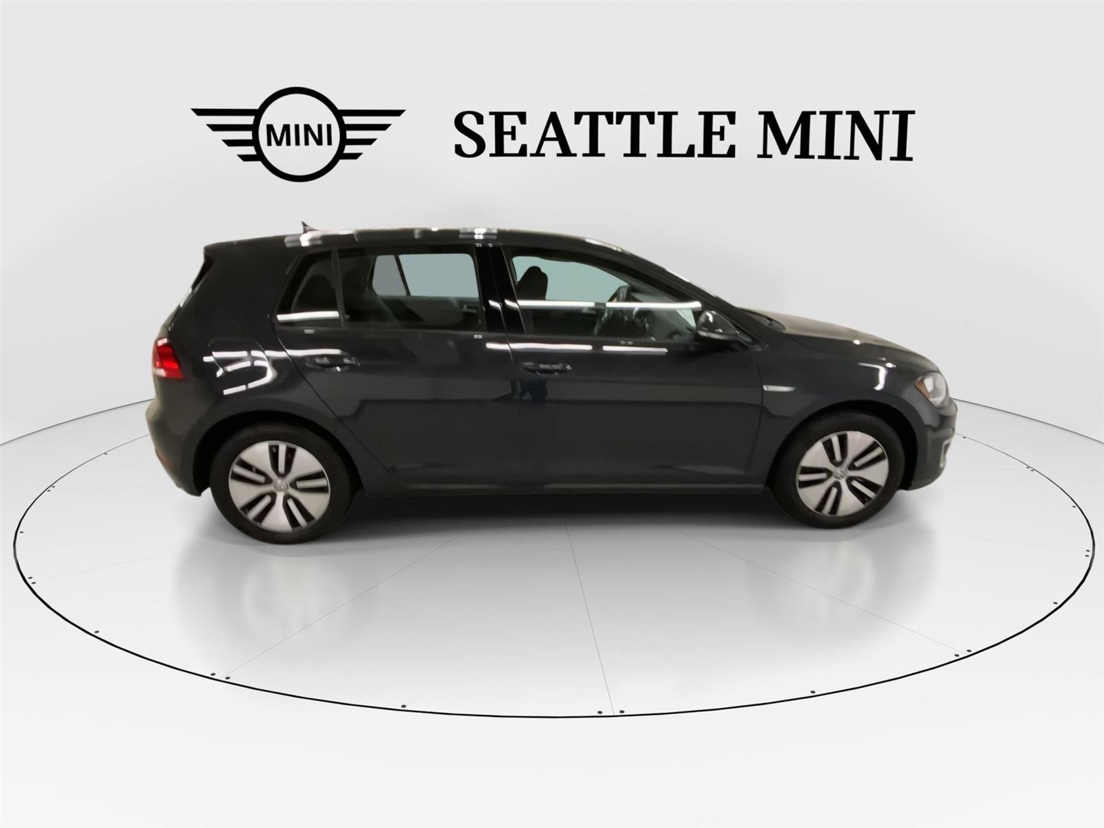 Used 2019 Volkswagen e-Golf SE w/ Driver Assistance Package image 12