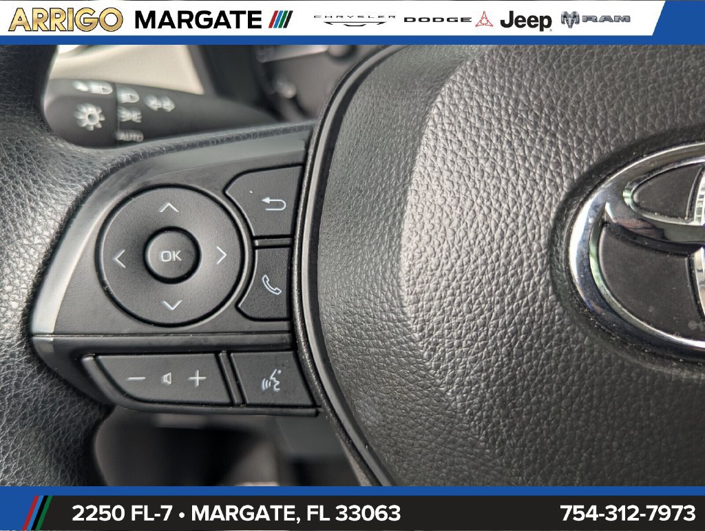 Used 2025 Toyota Corolla LE FWD image 23