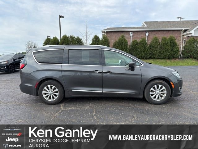 Used 2018 Chrysler Pacifica Touring-L Plus image 1