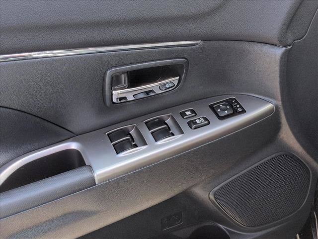 Used 2025 Mitsubishi Outlander Sport SE image 11