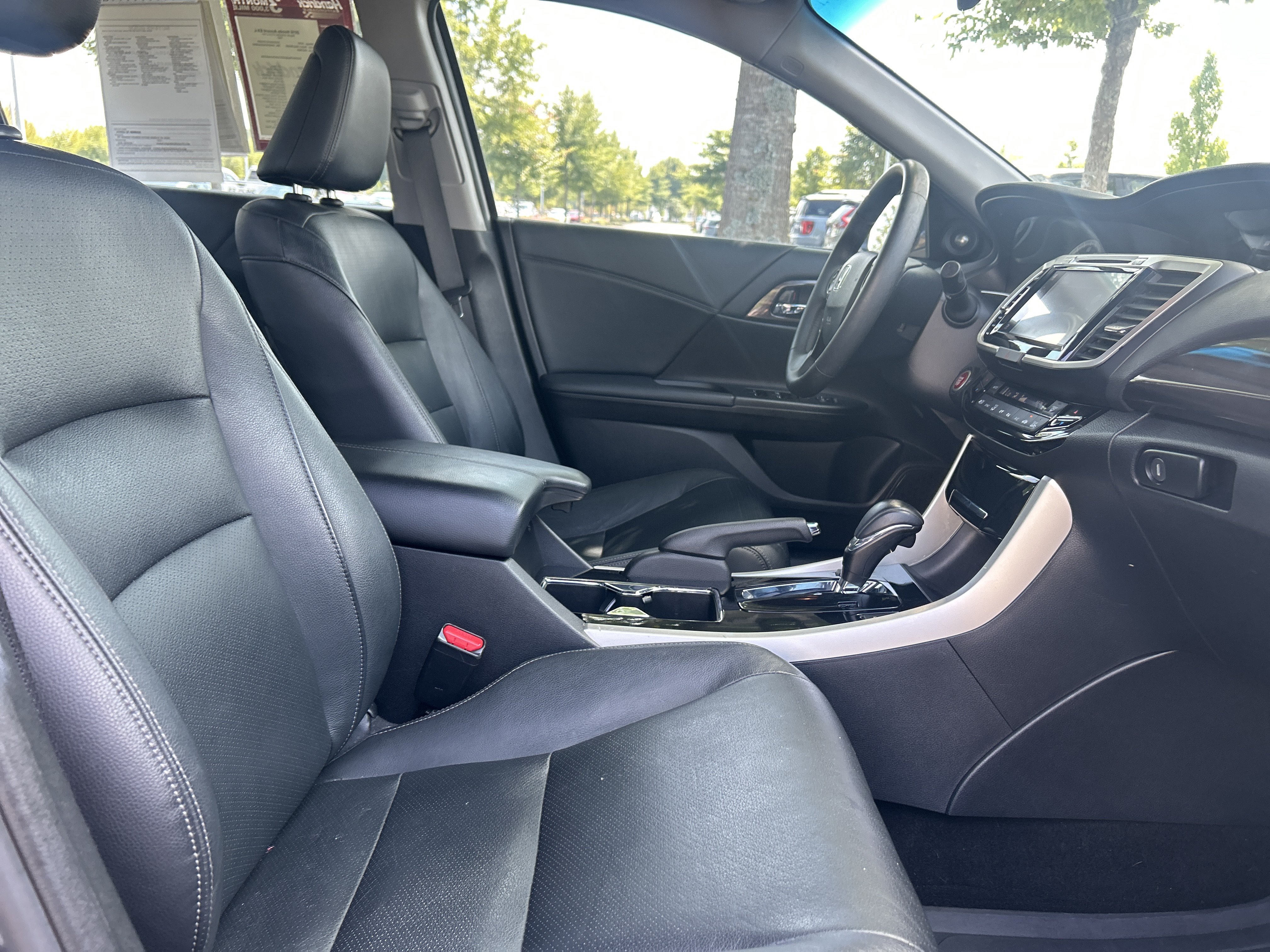 Used 2016 Honda Accord EX-L image 31
