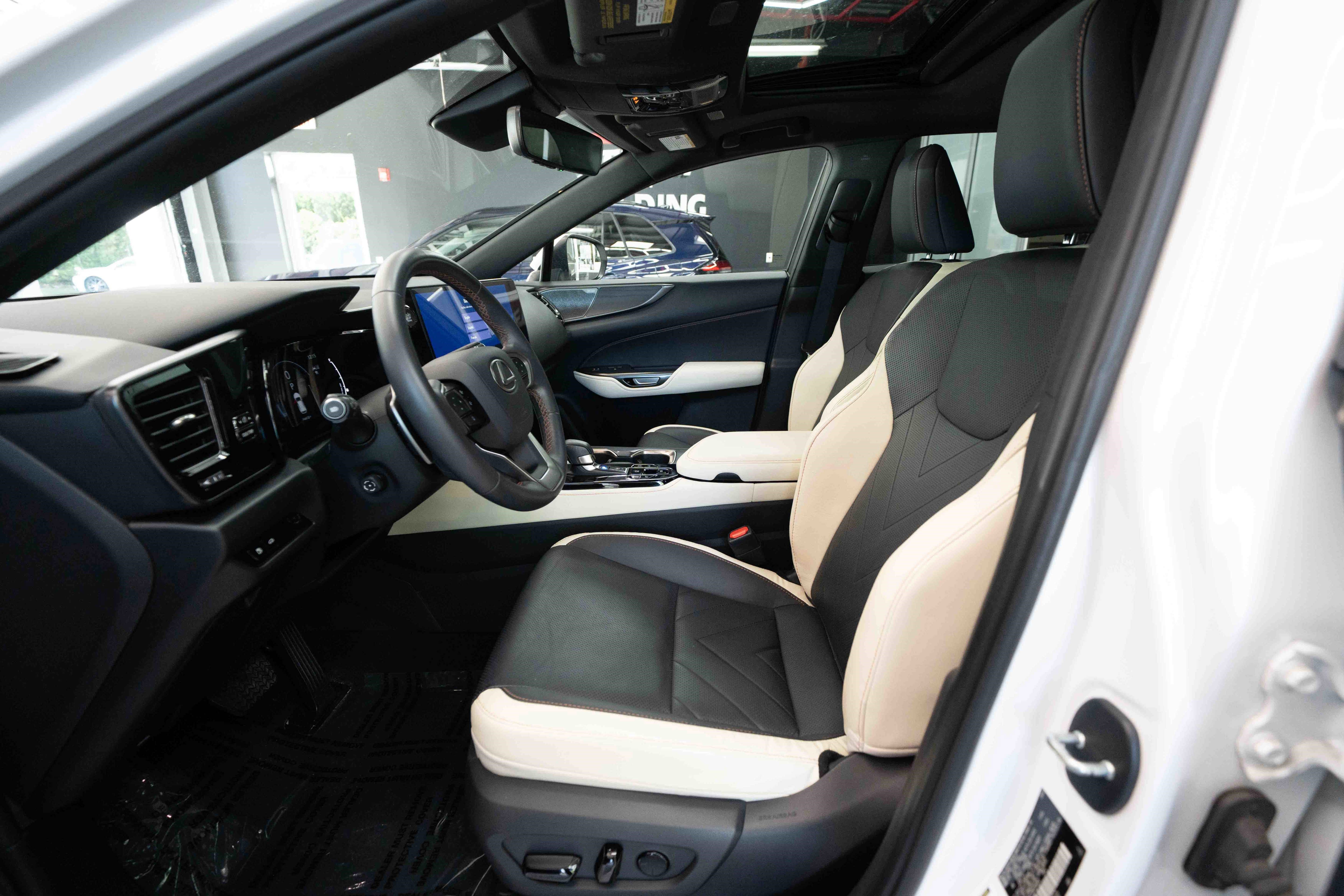 Used 2022 Lexus NX 350 AWD image 9