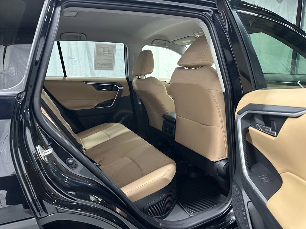 Used 2025 Toyota RAV4 XLE image 52