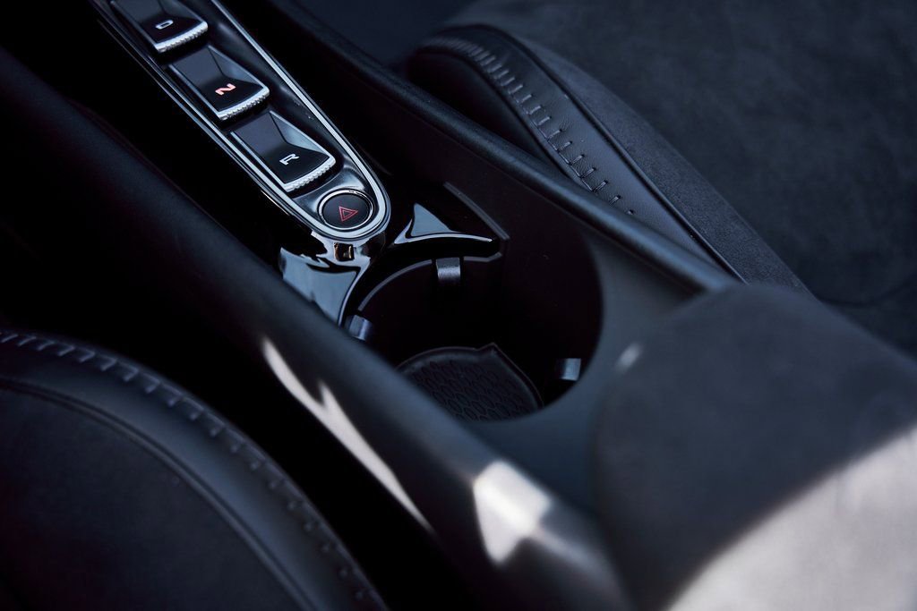 Used 2025 McLaren Artura Spider RWD image 67