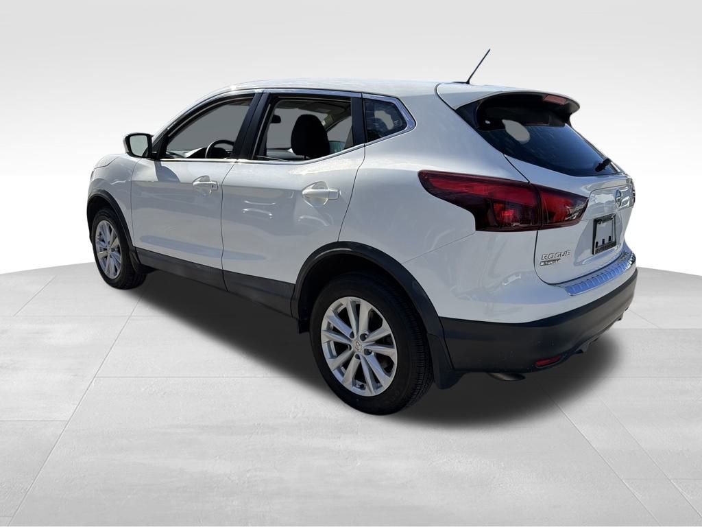 Used 2018 Nissan Rogue Sport S w/ S Appearance Package image 5