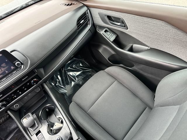 Used 2023 Nissan Rogue S image 20