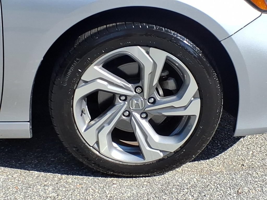 Used 2019 Honda Accord EX image 4