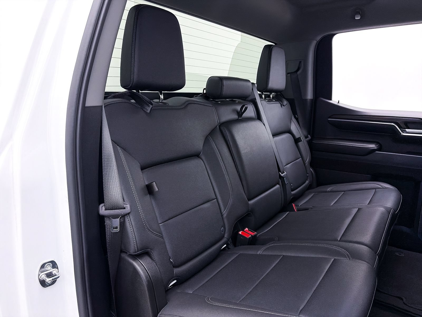 Used 2024 GMC Sierra 1500 SLT AWD/4WD image 35