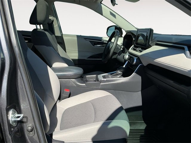 Used 2019 Toyota RAV4 XLE image 13