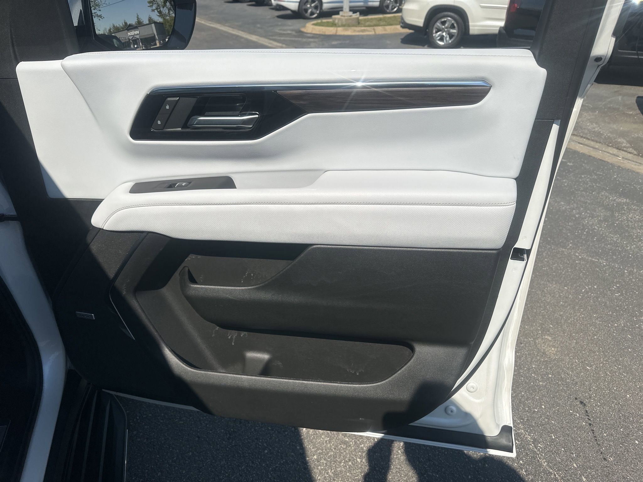 Used 2025 Chevrolet Tahoe Premier image 12