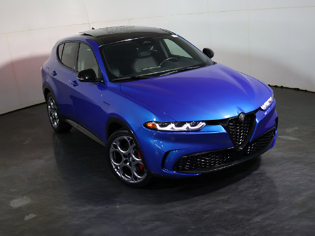 Used 2024 Alfa Romeo Tonale Veloce w/ Premium Interior Package AWD/4WD image 7