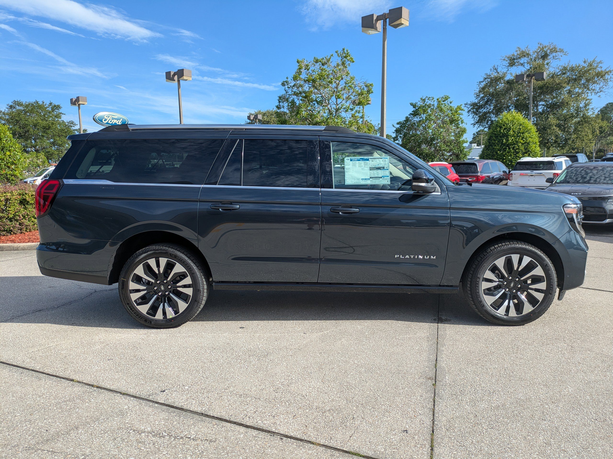 New 2025 Ford Expedition Max Platinum w/ Driver's Package image 3
