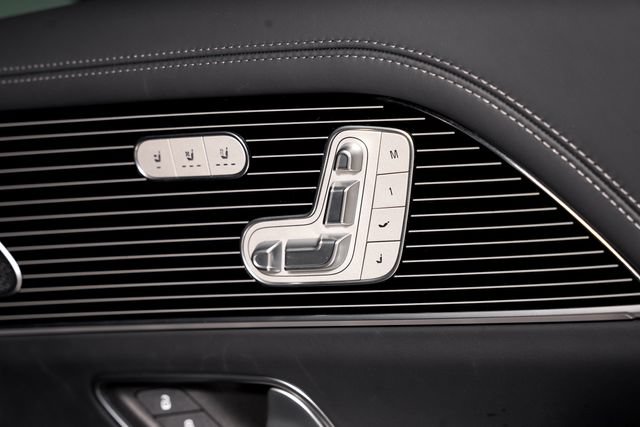 Used 2021 Mercedes-Benz Maybach GLS 600 4MATIC image 70