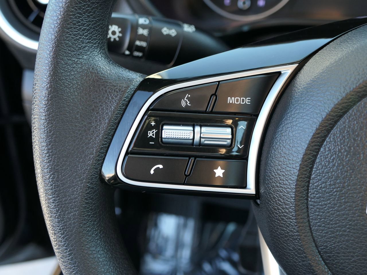 Used 2023 Kia Forte LXS image 14