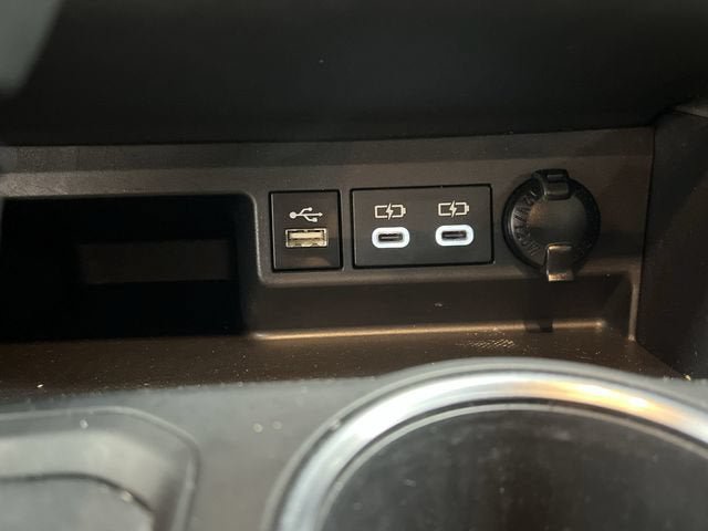 Used 2024 Toyota Highlander XSE AWD/4WD image 35